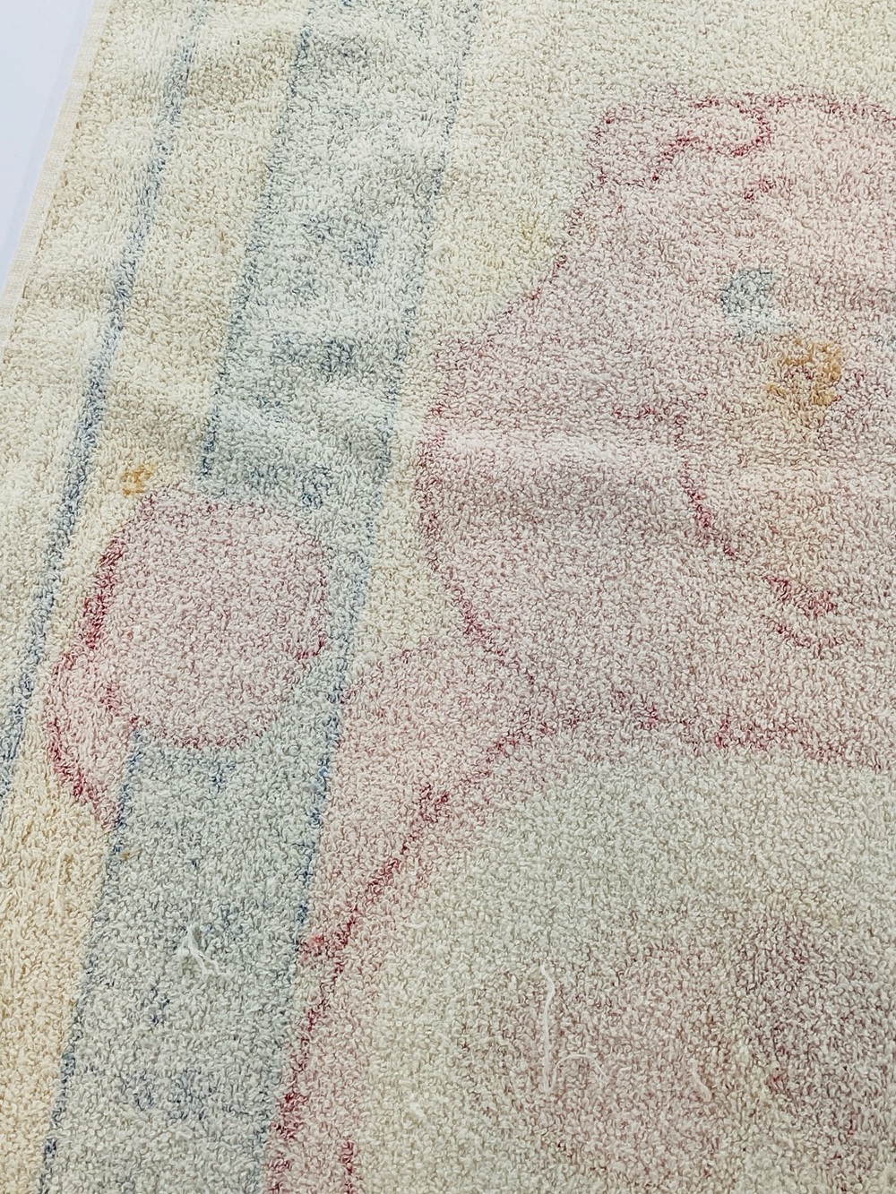 🐵 Vintage Care Bears Cheer Bear Graphic Beach Towel - Picture 8 of 9